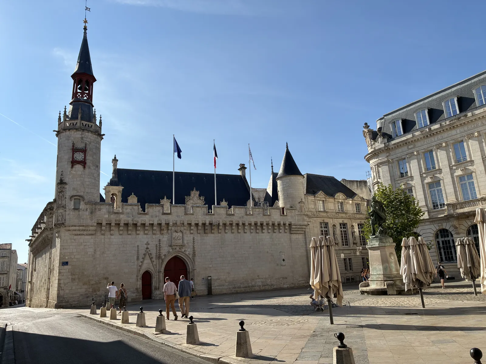 L'Hôtel de Ville de La Rochelle, place de l'Hôtel de Ville