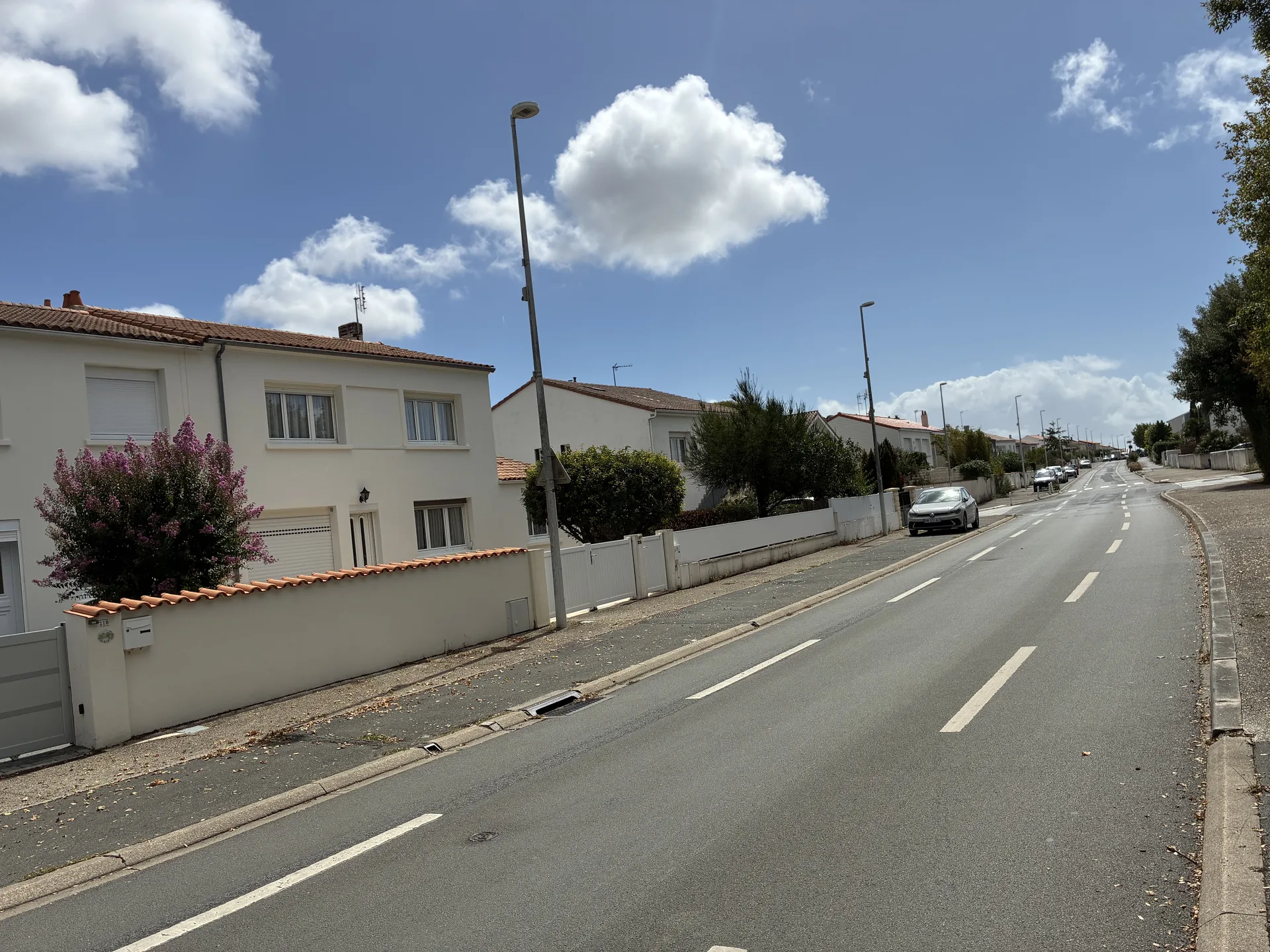 Avenue de Lagord, commune de l'agglomération de La Rochelle