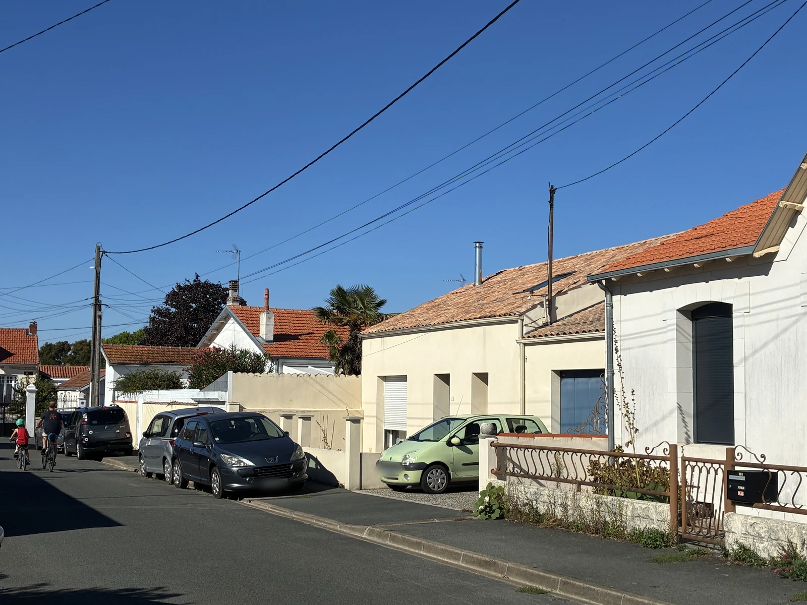 Rue résidentielle Jehan Mérichon à Tasdon, La Rochelle